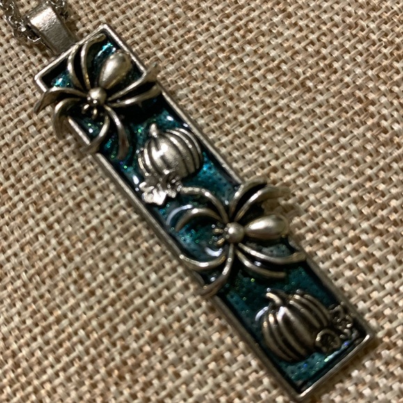 Halloween Spider Pumpkin Handmade Pendent Necklace 24” Chain New - Picture 1 of 7